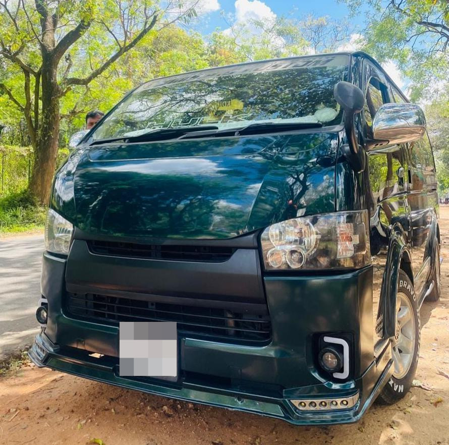 Toyota Hiace 2007 - Used Van sale in Sri Lanka - patpat.lk