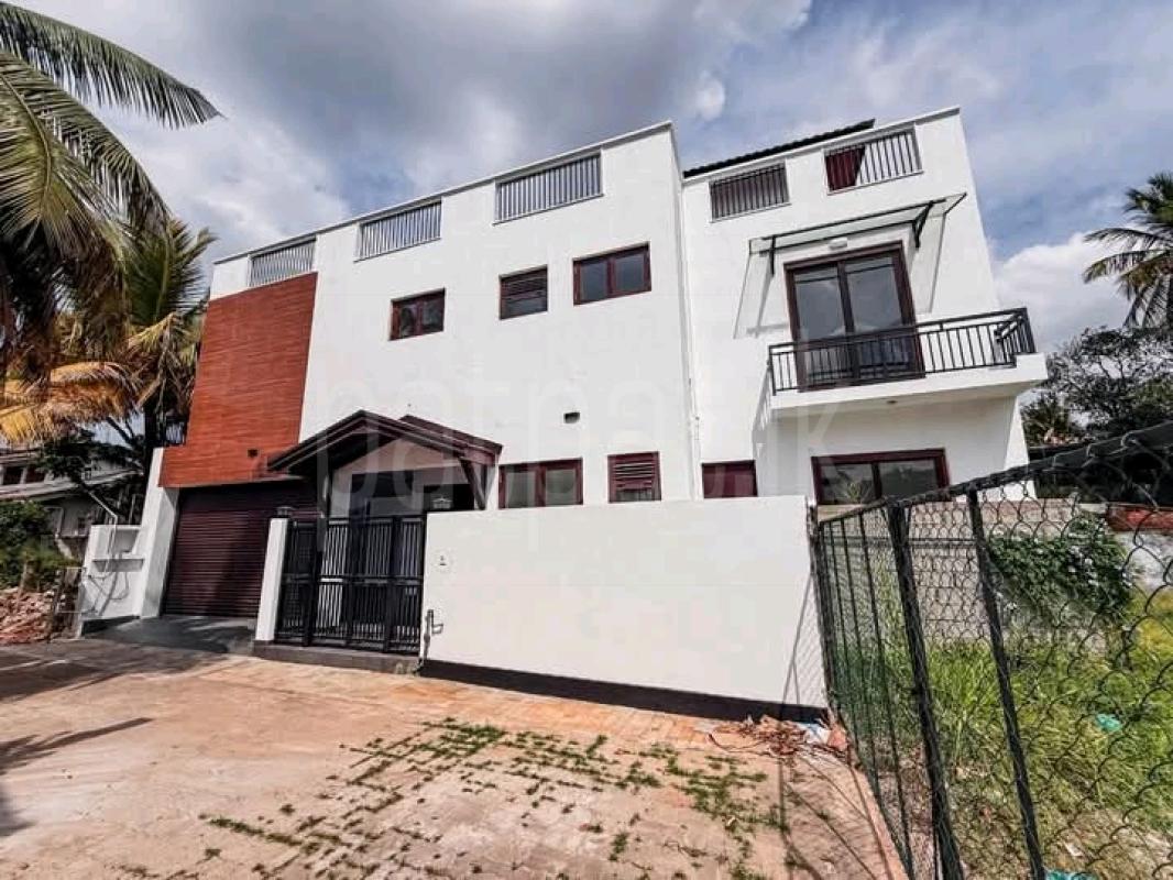 Commercial Land for Sale in Mount Lavinia