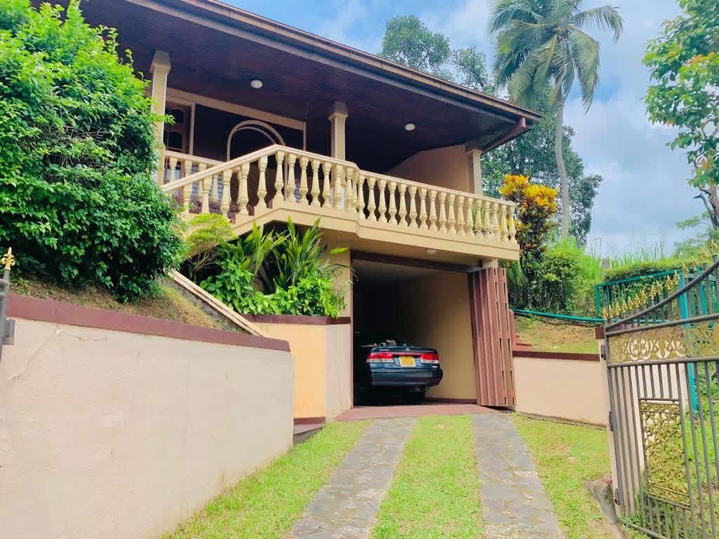 House for Sale in Kadugannawa