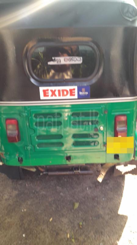 Bajaj Three Wheel 2015 - பயன்படுத்தப்பட்டது முச்சக்கர வண்டி sale in Sri Lanka - patpat.lk