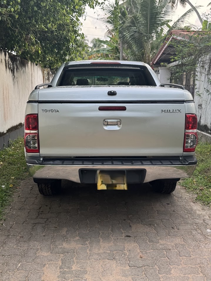 Toyota Hilux 2009 - Used Pick-up  sale in Sri Lanka - patpat.lk