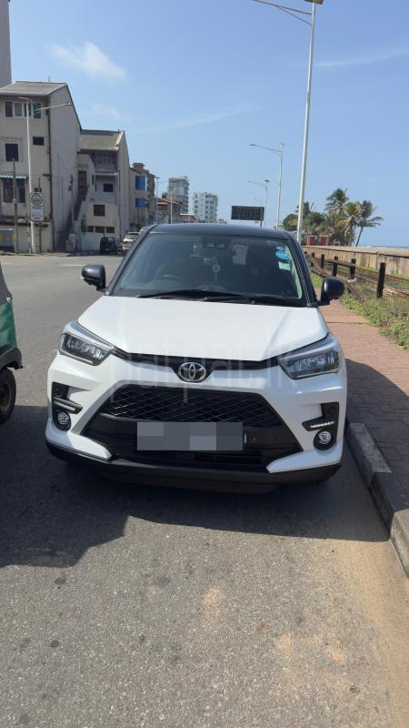 Toyota Raize 2020 - භාවිතා කරන ලද SUV රථය sale in Sri Lanka - patpat.lk