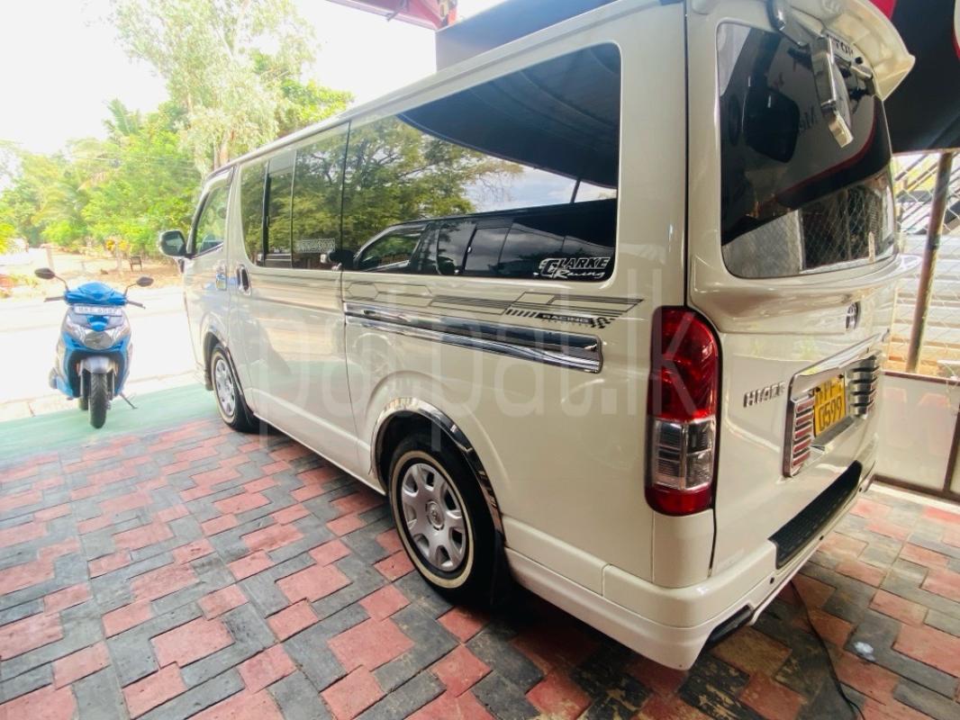 Toyota Hiace 2006 - Used Van sale in Sri Lanka - patpat.lk
