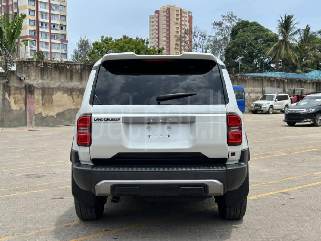 Advertisement image 5