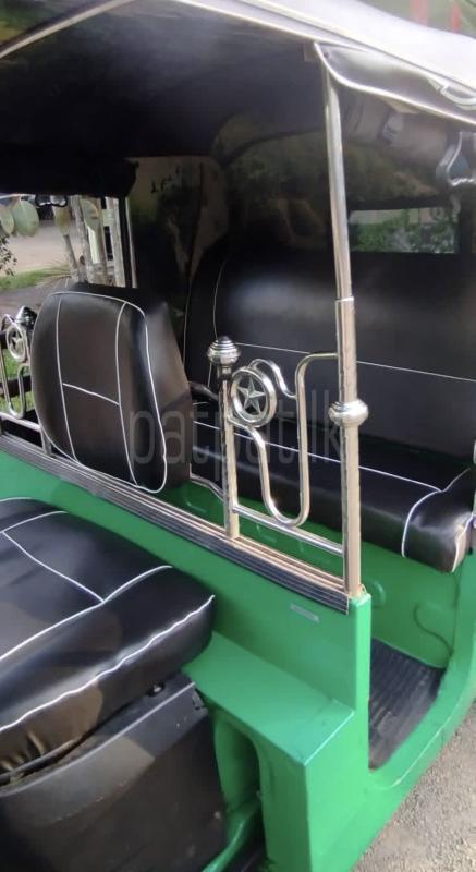 Bajaj Three Wheel 2016 - Used Three wheeler sale in Sri Lanka - patpat.lk