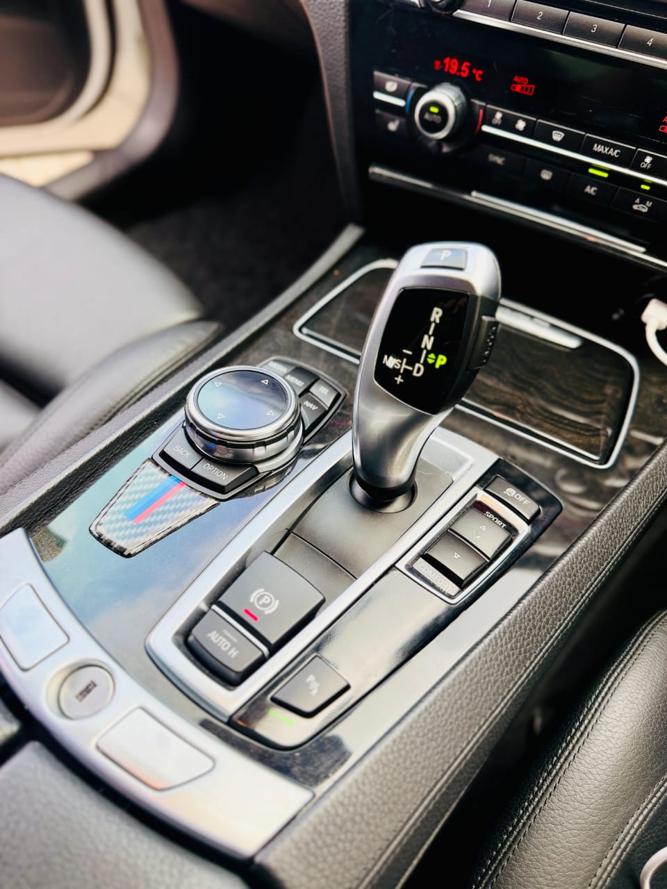 BMW 7 Series 2014 - Reconditioned Car sale in Sri Lanka - patpat.lk