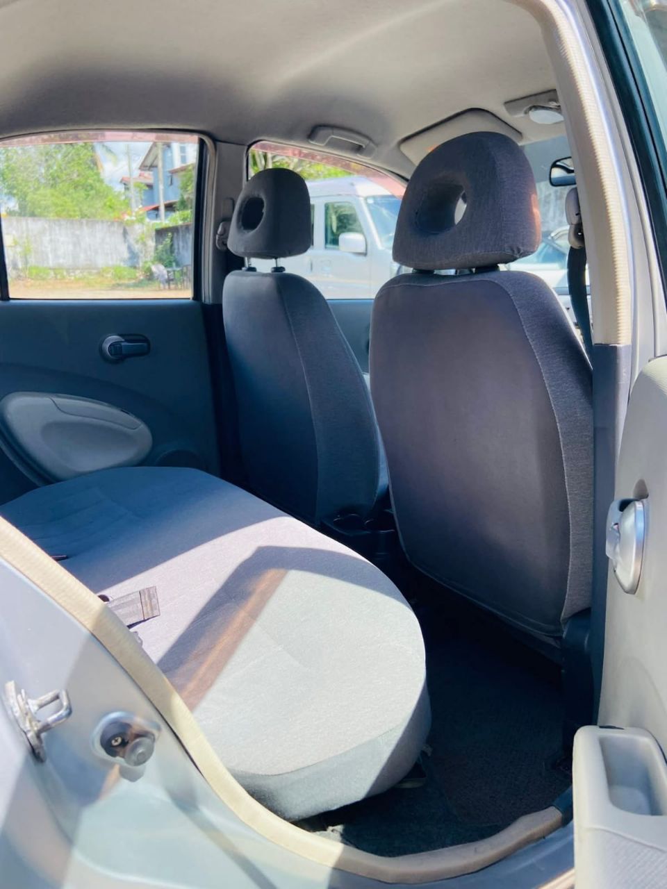 Nissan March 2002 - භාවිතා කරන ලද කාර් sale in Sri Lanka - patpat.lk