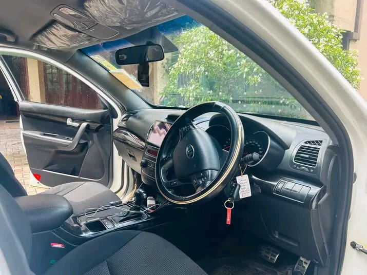 KIA Sorento 2014 - Used SUV sale in Sri Lanka - patpat.lk