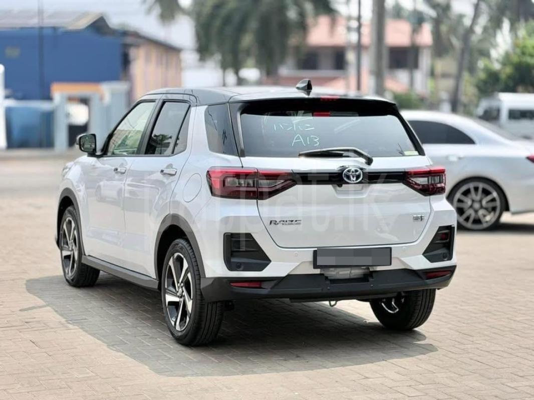 Advertisement image 6