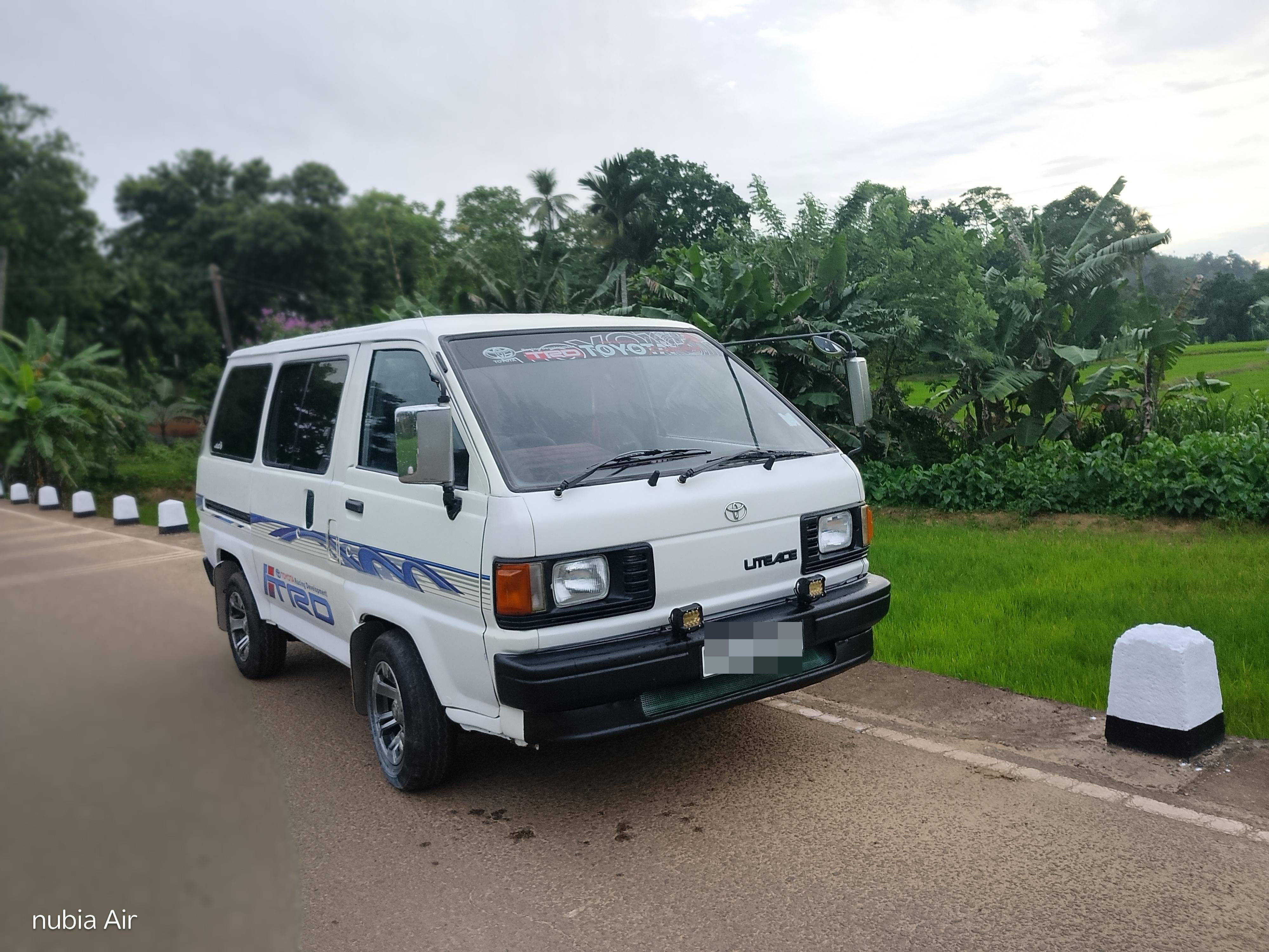 Toyota LITE ACE  1993 - மறுசீரமைக்கப்பட்டது வேன் sale in Sri Lanka - patpat.lk