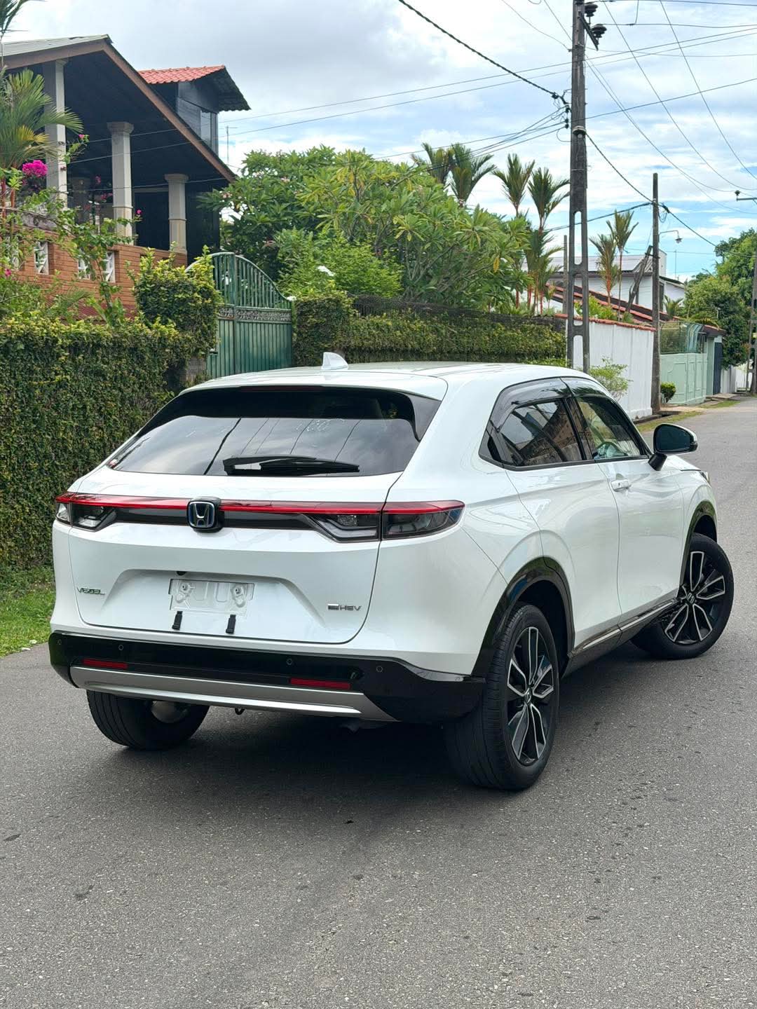 Honda Vezel 2023 - Reconditioned SUV sale in Sri Lanka - patpat.lk