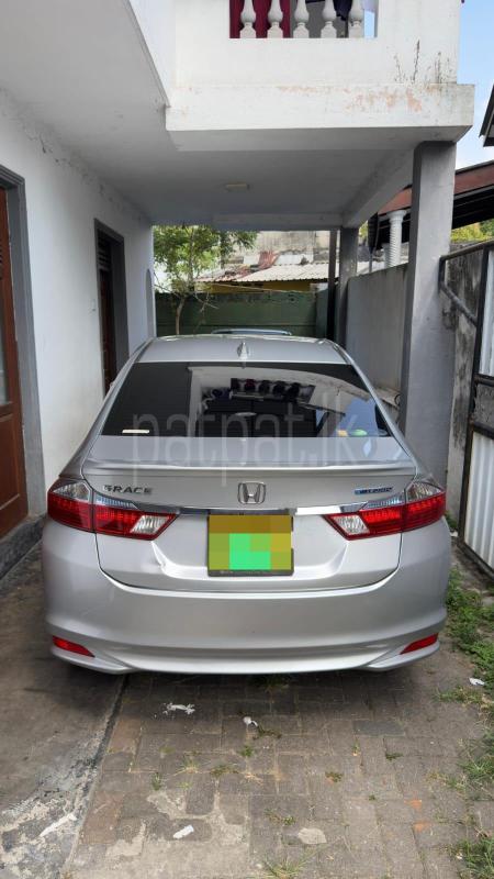 Honda Grace 2016 - Used Car sale in Sri Lanka - patpat.lk