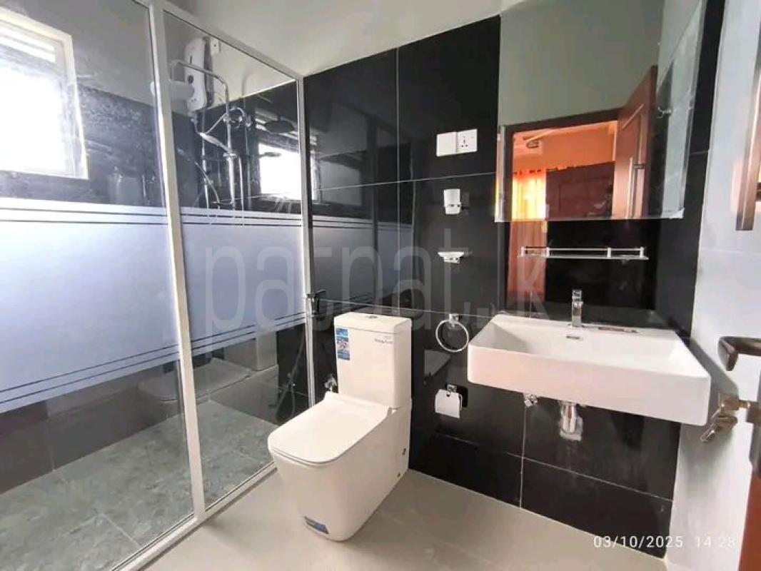 House for Sale in Athurugiriya