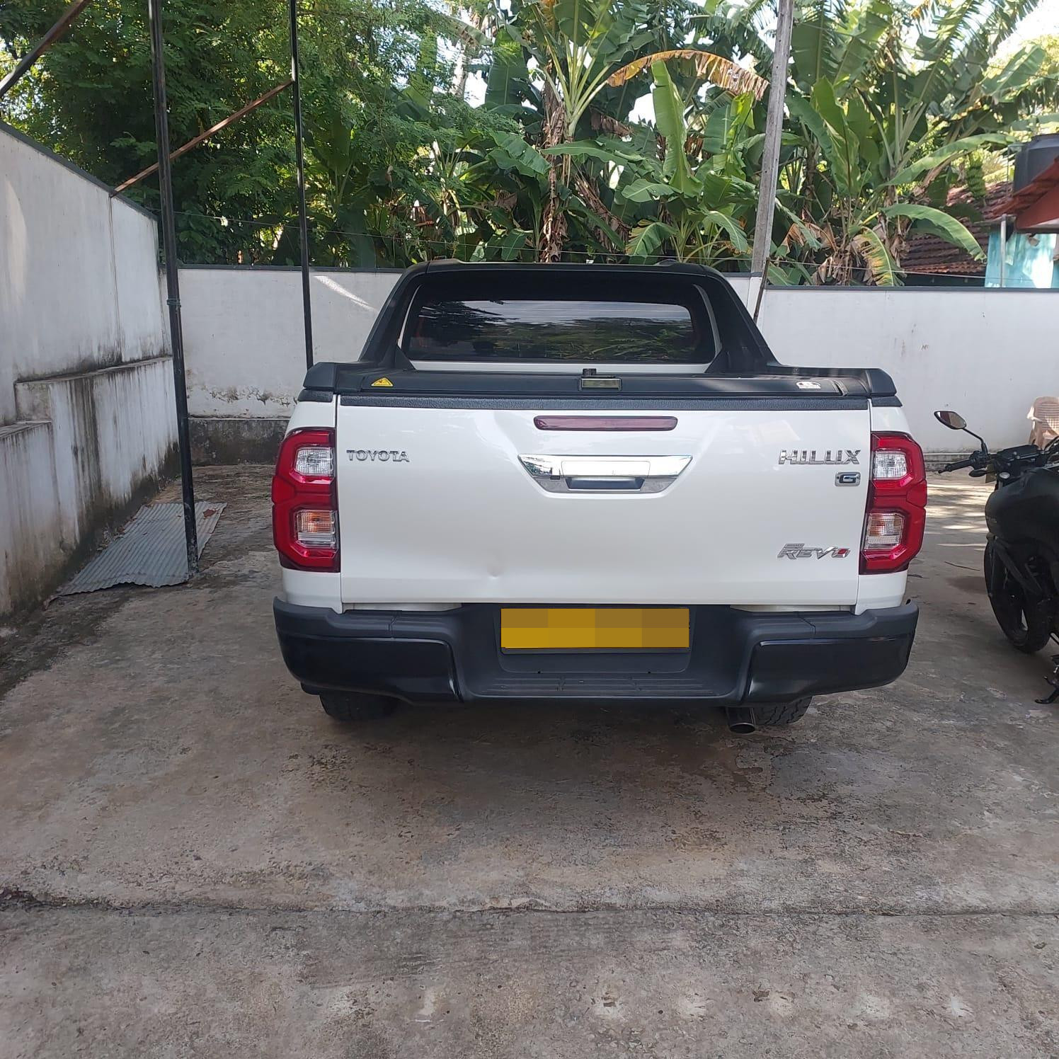 Toyota Hilux 2018 - பயன்படுத்தப்பட்டது சரக்கு போக்குவரத்து sale in Sri Lanka - patpat.lk