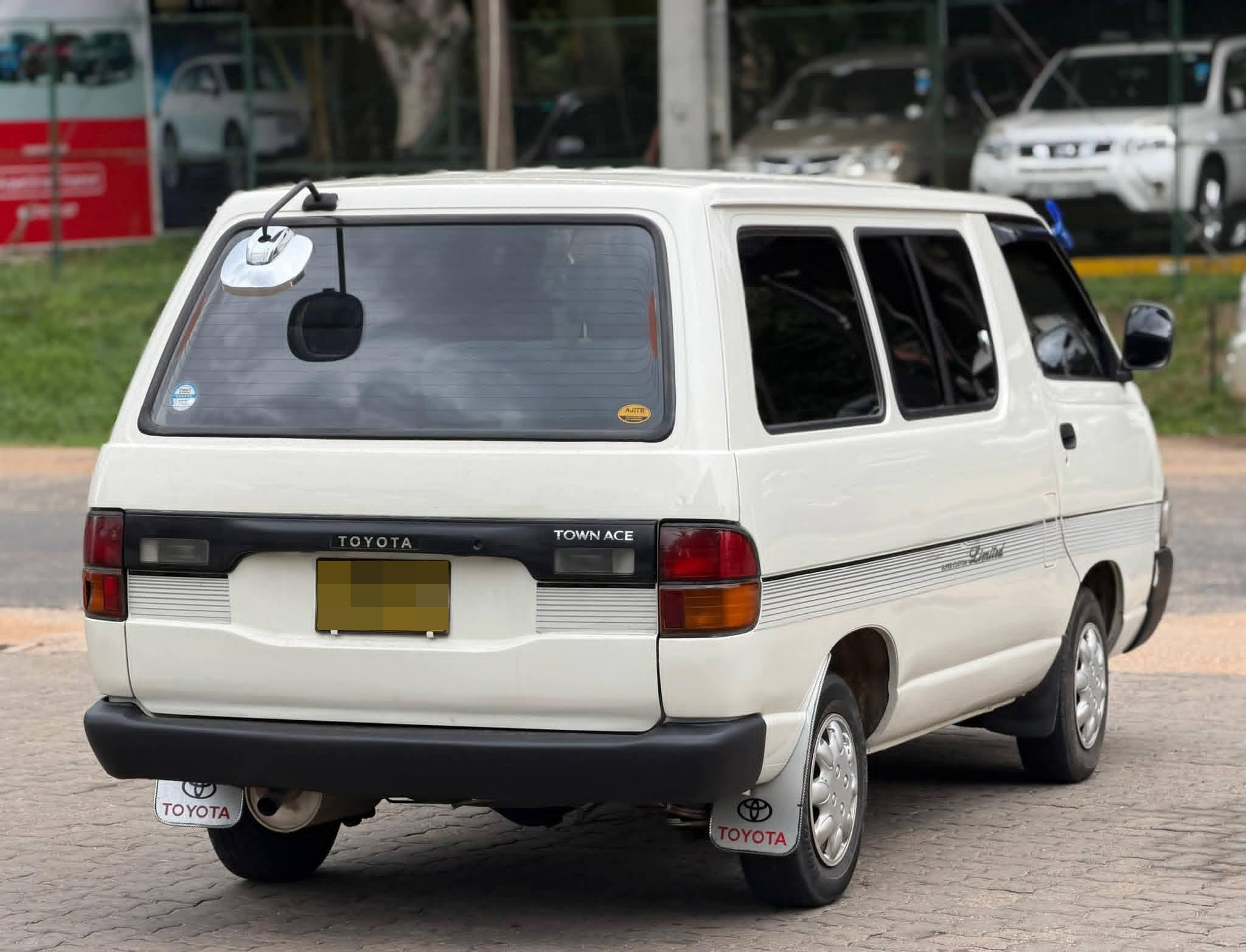 Toyota TownAce 1994 - Used Van sale in Sri Lanka - patpat.lk