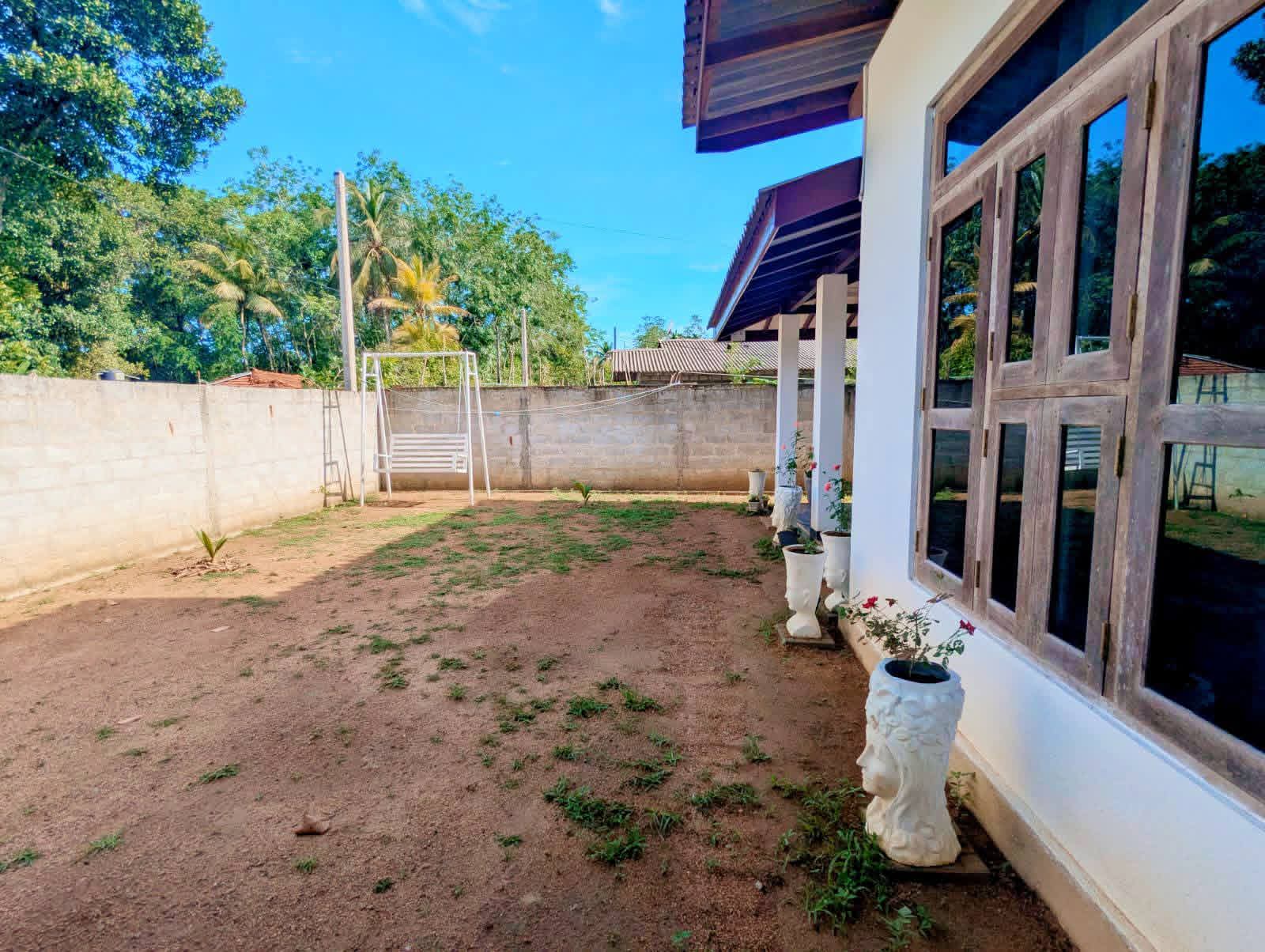 House for Sale in Nittambuwa