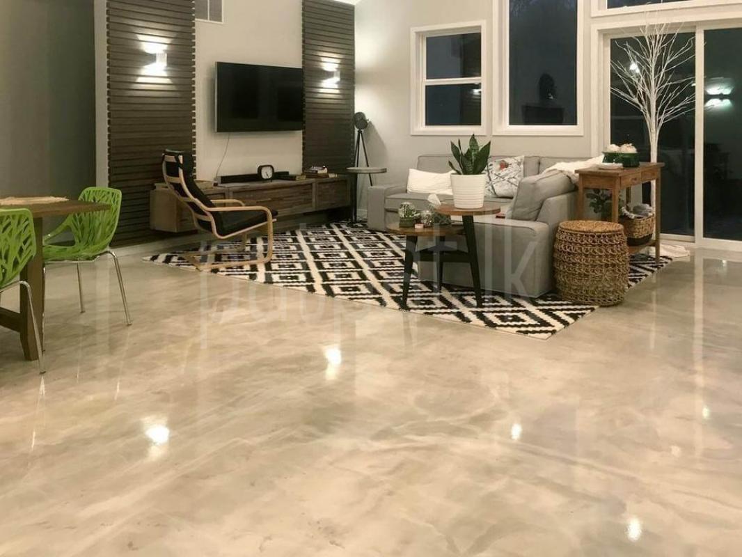 FLOOR TITANIUM