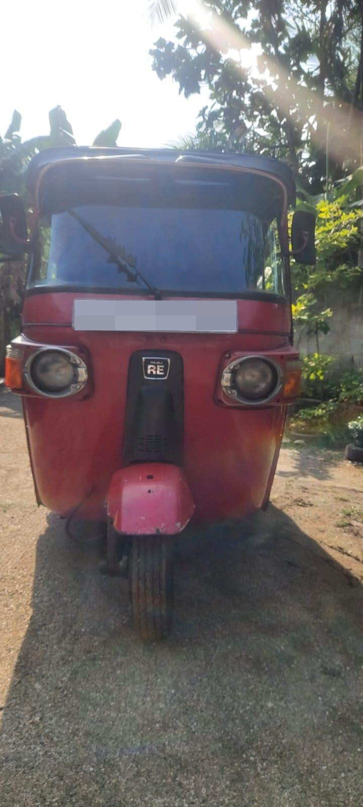 Bajaj Three Wheel 2011 ads-image-1