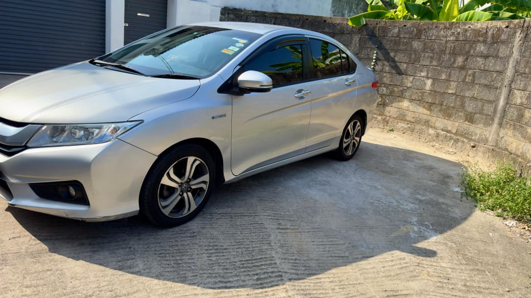 Honda Grace 2016 - Used Car sale in Sri Lanka - patpat.lk