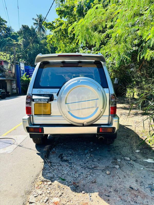 Toyota Land Cruiser Prado 2000 - භාවිතා කරන ලද SUV රථය sale in Sri Lanka - patpat.lk