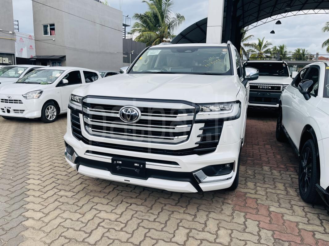 Toyota Land Cruiser 2025 - Reconditioned SUV sale in Sri Lanka - patpat.lk