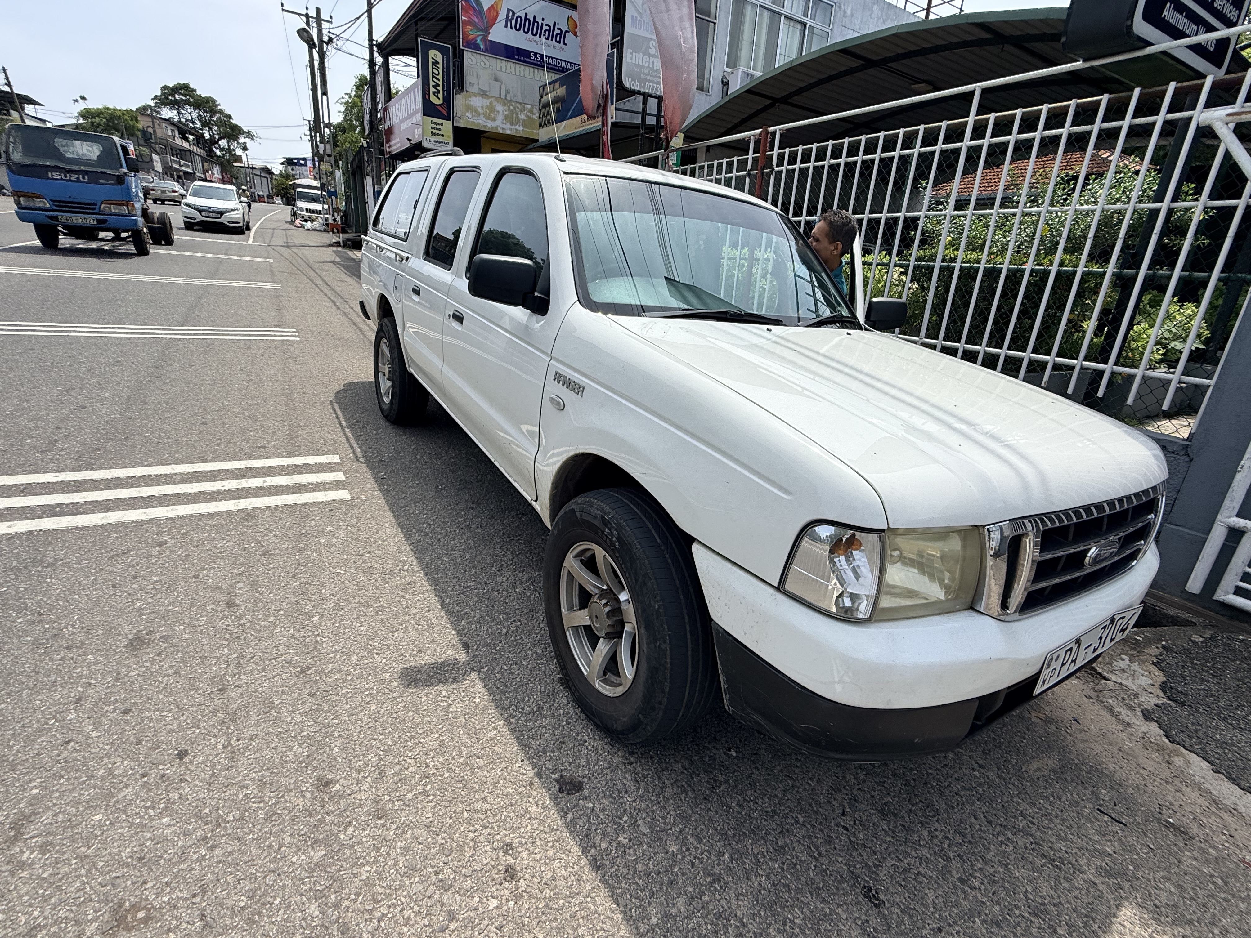 Ford Ranger 2005 - பயன்படுத்தப்பட்டது SUV sale in Sri Lanka - patpat.lk