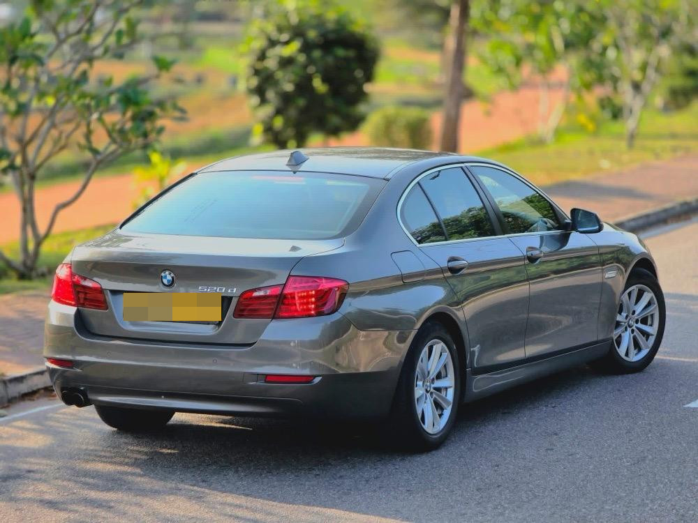 BMW 5 Series 2014 - பயன்படுத்தப்பட்டது கார் sale in Sri Lanka - patpat.lk