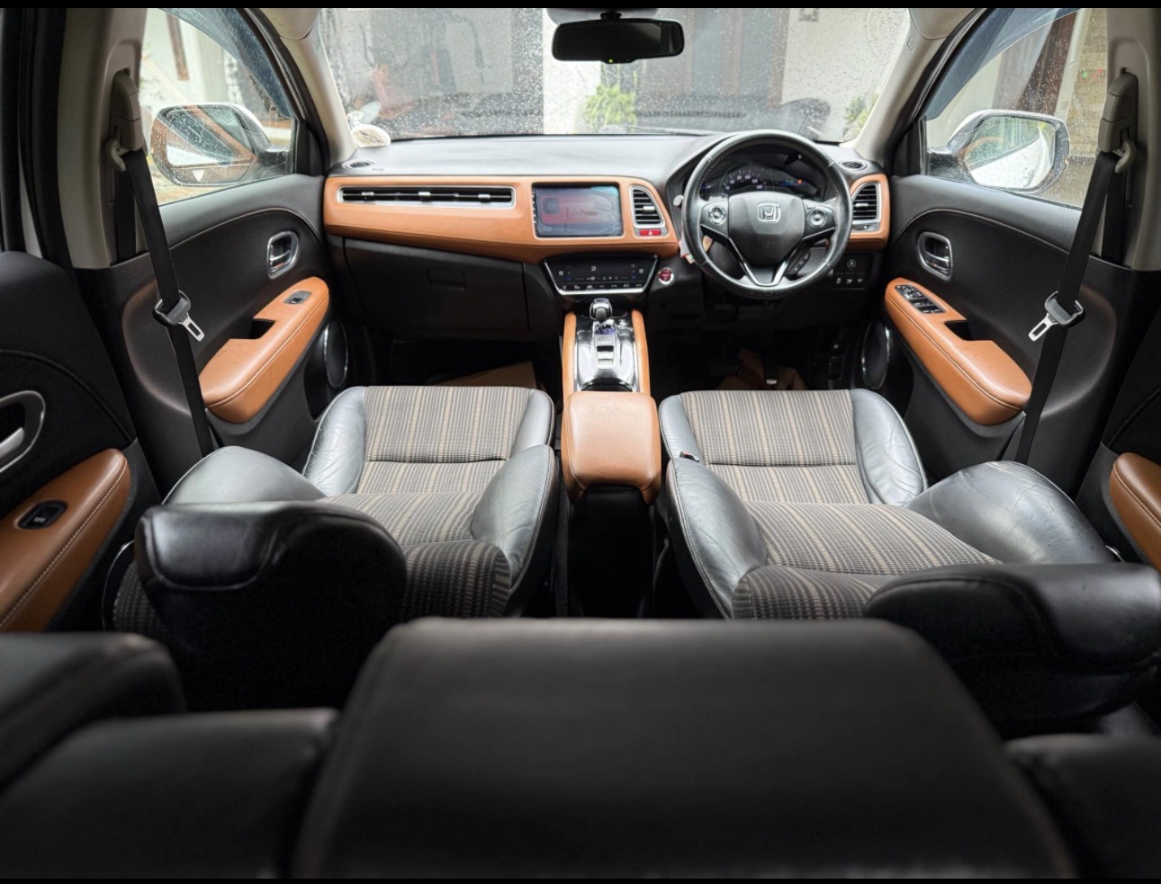 Honda Vezel 2014 - பயன்படுத்தப்பட்டது SUV sale in Sri Lanka - patpat.lk
