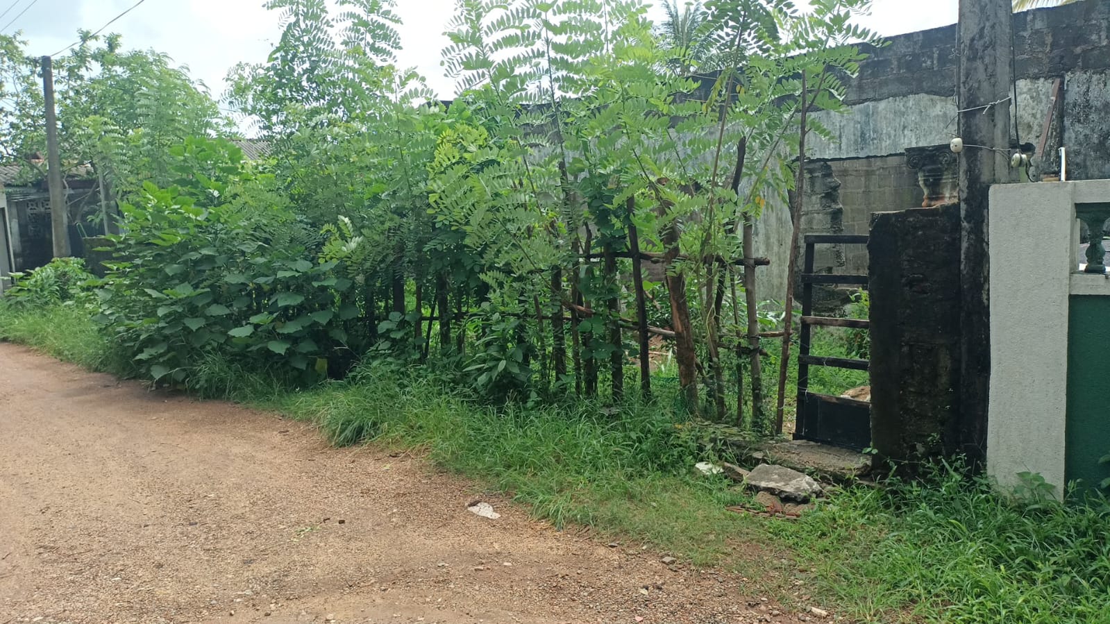  Land for Sale in Kahathuduwa