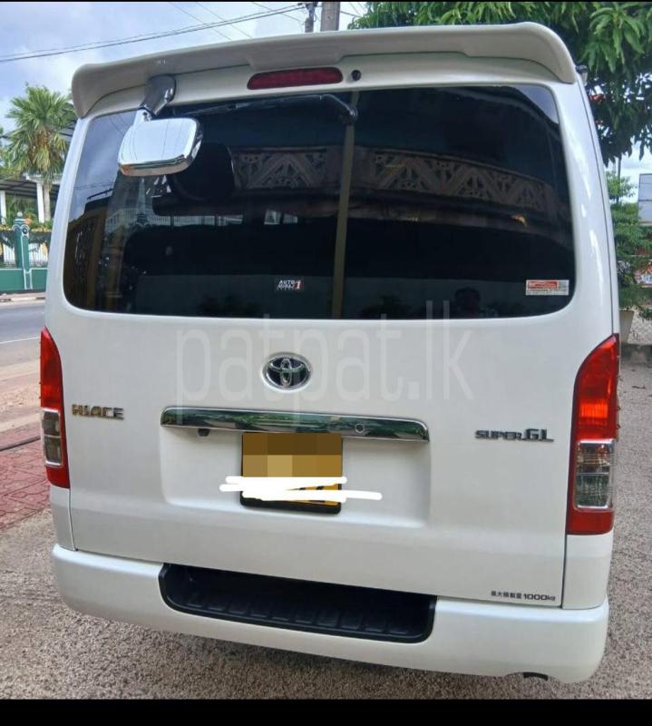 Toyota Hiace 2011 - பயன்படுத்தப்பட்டது வேன் sale in Sri Lanka - patpat.lk
