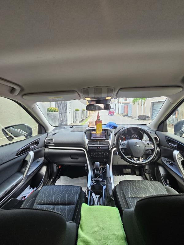Mitsubishi ECLIPE 2018 - Used SUV sale in Sri Lanka - patpat.lk