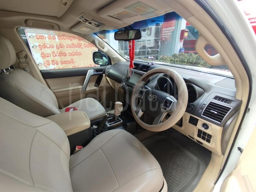 Toyota Land Cruiser Prado 2015 - பயன்படுத்தப்பட்டது SUV sale in Sri Lanka - patpat.lk