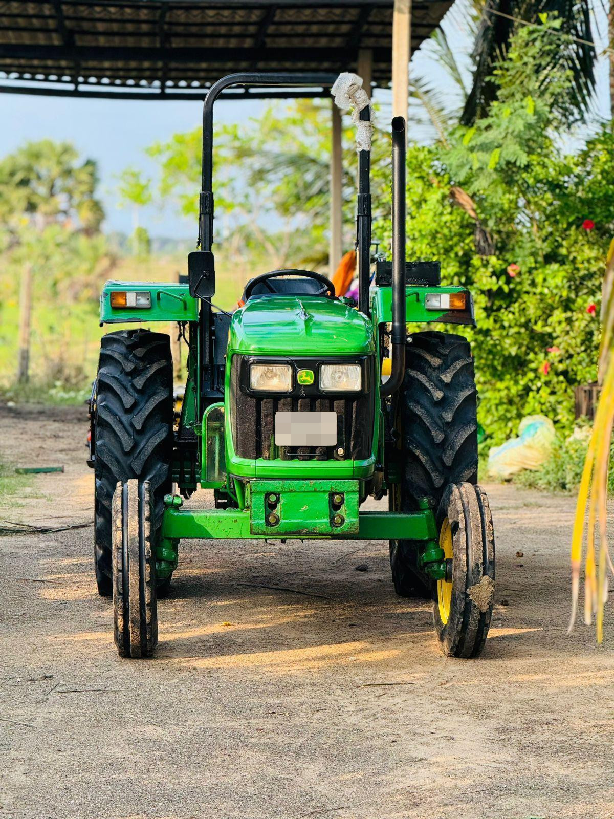 John Deere Tractor 2020 - பயன்படுத்தப்பட்டது நிலம் sale in Sri Lanka - patpat.lk