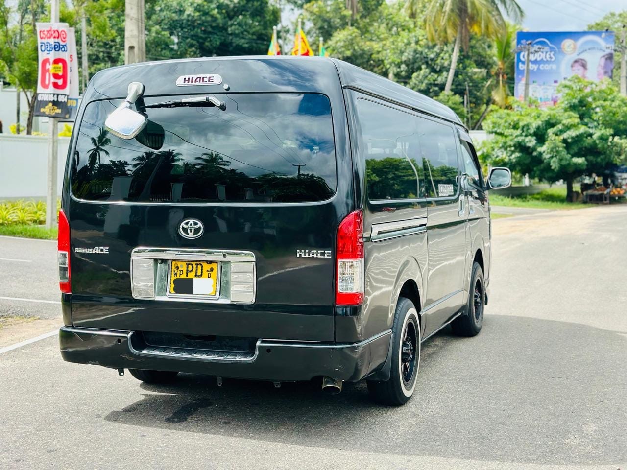 Toyota Hiace 2008 - பயன்படுத்தப்பட்டது வேன் sale in Sri Lanka - patpat.lk
