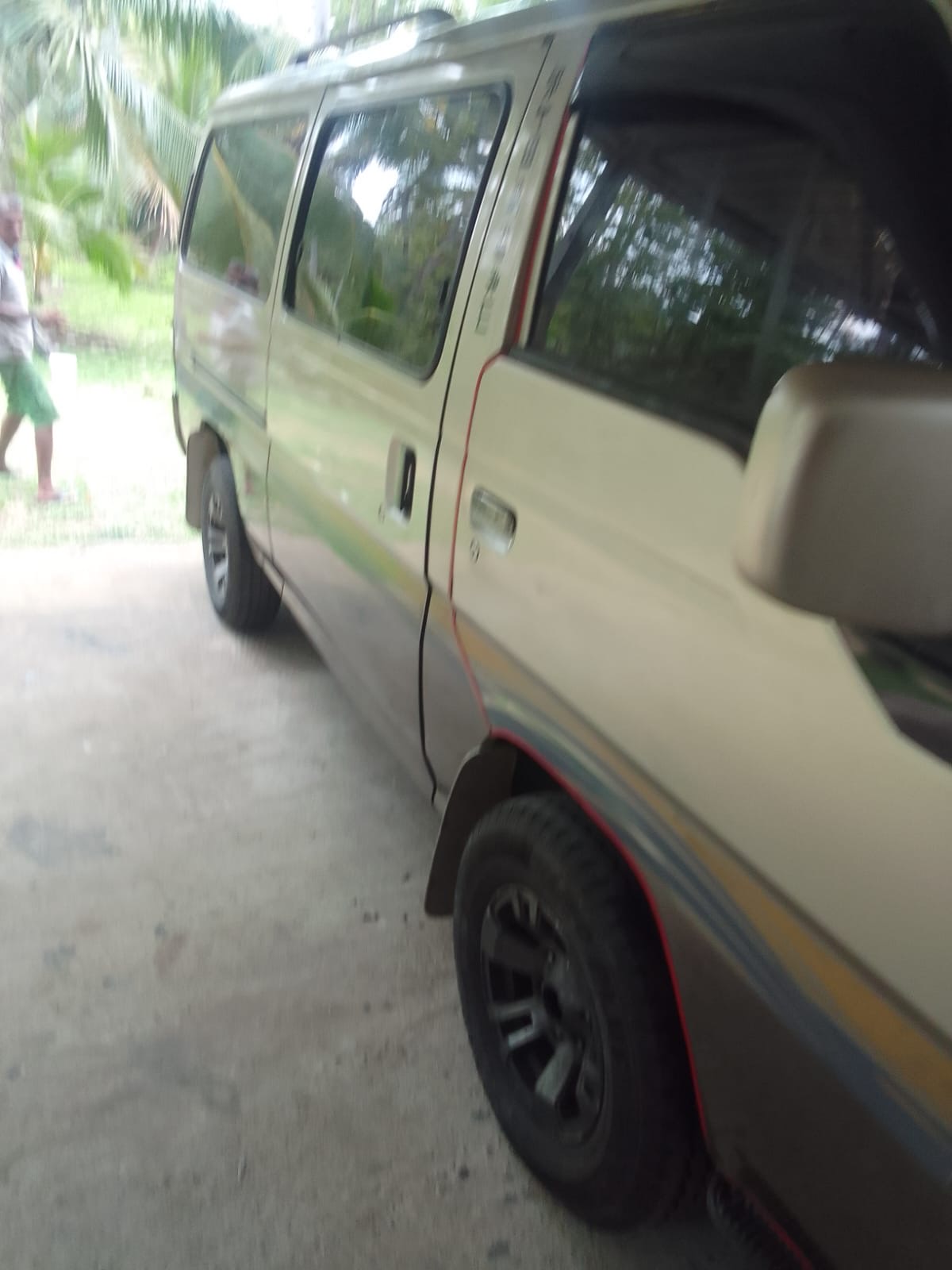 Nissan Caravan 1994 - භාවිතා කරන ලද වෑන් රථය sale in Sri Lanka - patpat.lk