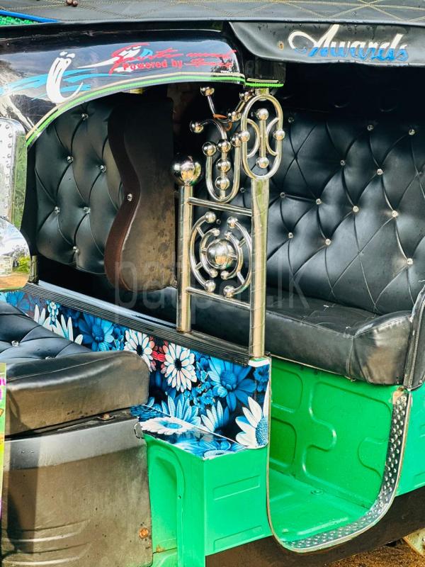 Advertisement image 6