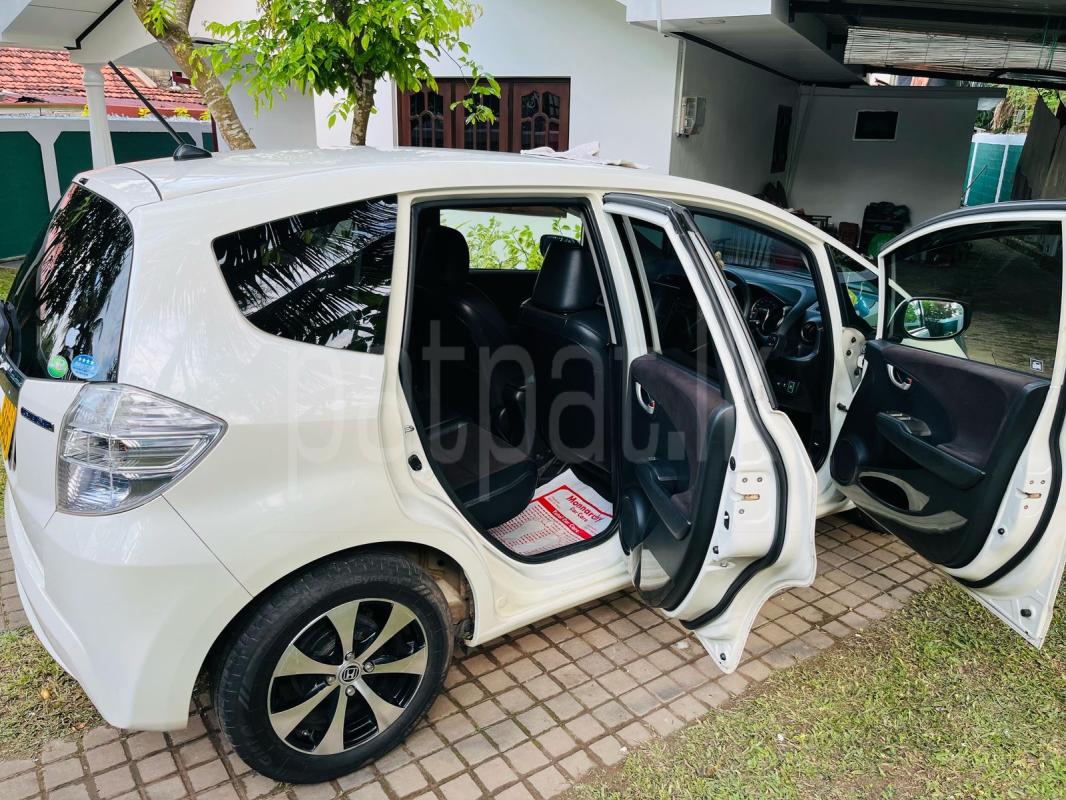 Advertisement image 4