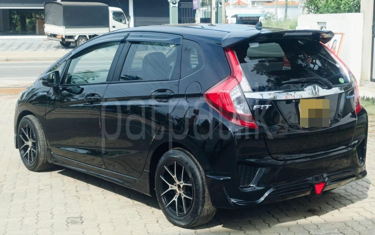 Honda Fit 2014 - பயன்படுத்தப்பட்டது கார் sale in Sri Lanka - patpat.lk