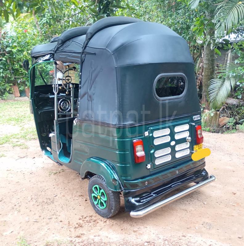 Bajaj Three Wheel 2014 - பயன்படுத்தப்பட்டது முச்சக்கர வண்டி sale in Sri Lanka - patpat.lk