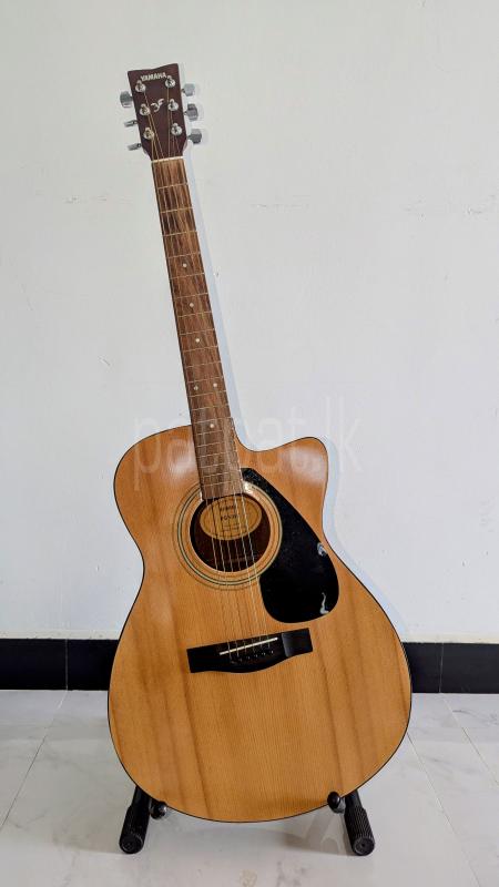 Box guitar with bag & stand (YAMAHA FS 100C)
