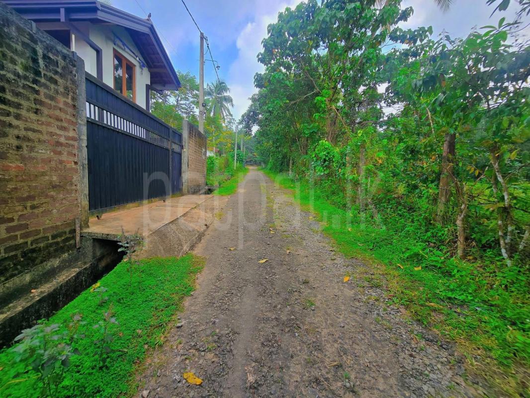 Residential Land for Sale in Kadawatha