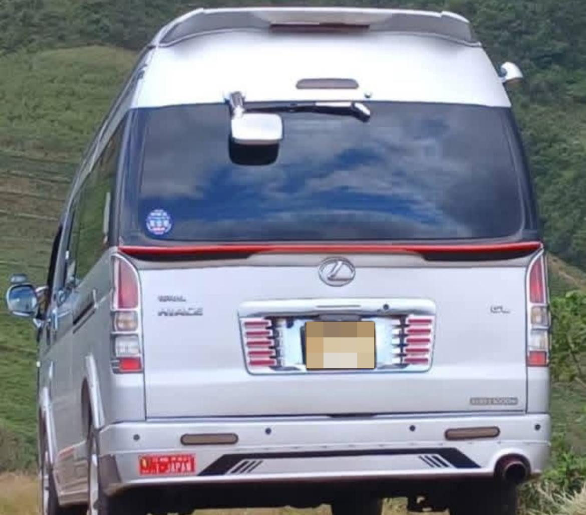 Toyota Hiace 2007 - பயன்படுத்தப்பட்டது வேன் sale in Sri Lanka - patpat.lk