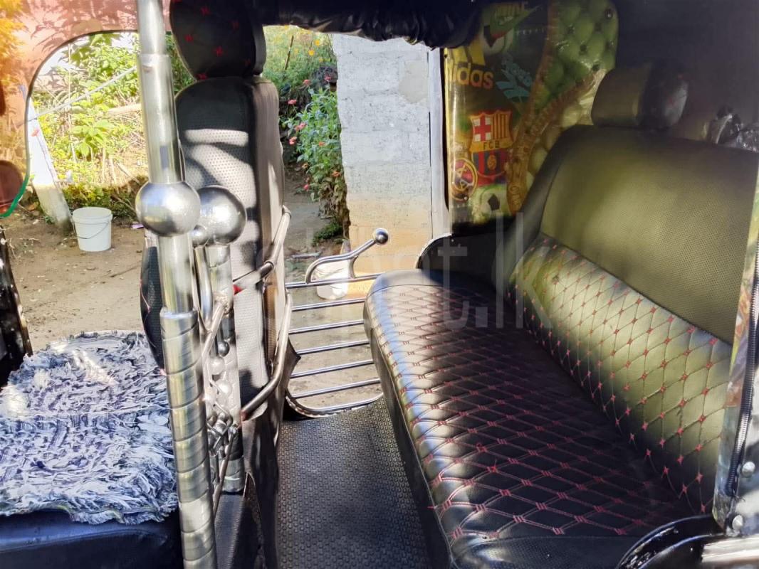 Bajaj Three Wheel 2014 - பயன்படுத்தப்பட்டது முச்சக்கர வண்டி sale in Sri Lanka - patpat.lk