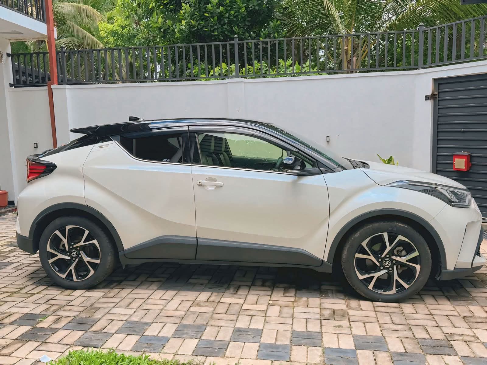 Toyota CHR 2019 - பயன்படுத்தப்பட்டது SUV sale in Sri Lanka - patpat.lk