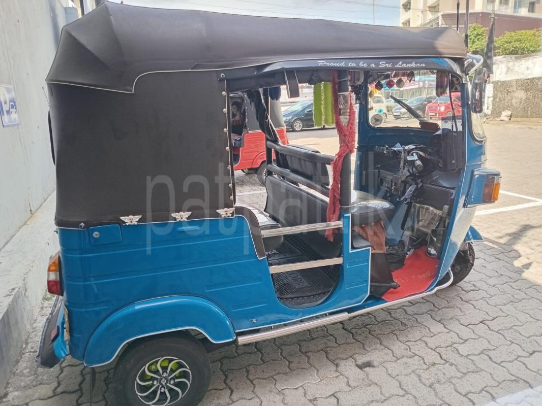 Bajaj Three Wheel 2013 - பயன்படுத்தப்பட்டது முச்சக்கர வண்டி sale in Sri Lanka - patpat.lk