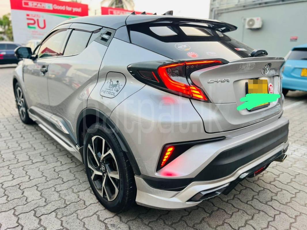 Toyota CHR 2017 - Used SUV sale in Sri Lanka - patpat.lk