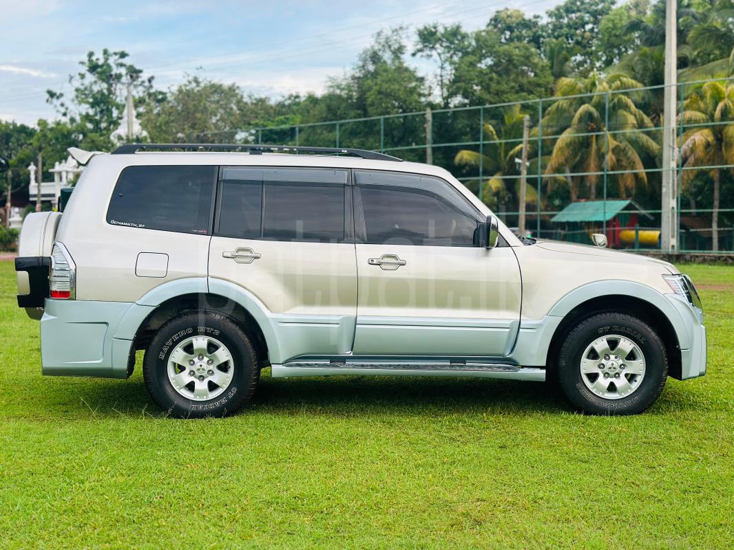 Mitsubishi Montero 2003 - பயன்படுத்தப்பட்டது SUV sale in Sri Lanka - patpat.lk