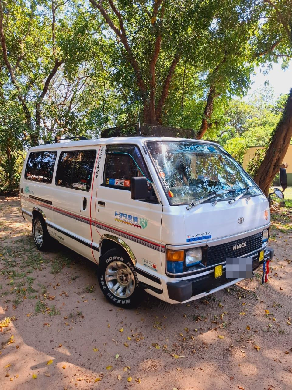 Toyota Hiace 1989 - Reconditioned Van sale in Sri Lanka - patpat.lk