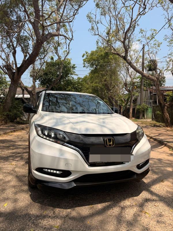 Honda Vezel 2017 - பயன்படுத்தப்பட்டது SUV sale in Sri Lanka - patpat.lk