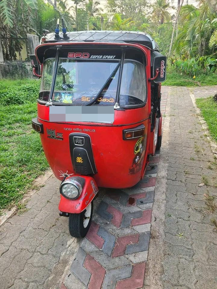 Bajaj Three Wheel 2003 ads-image-1